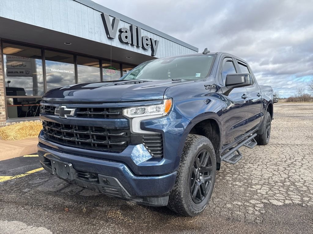 Used 2023 Chevrolet Silverado 1500 RST w/ Z71 Off-Road Package image 9