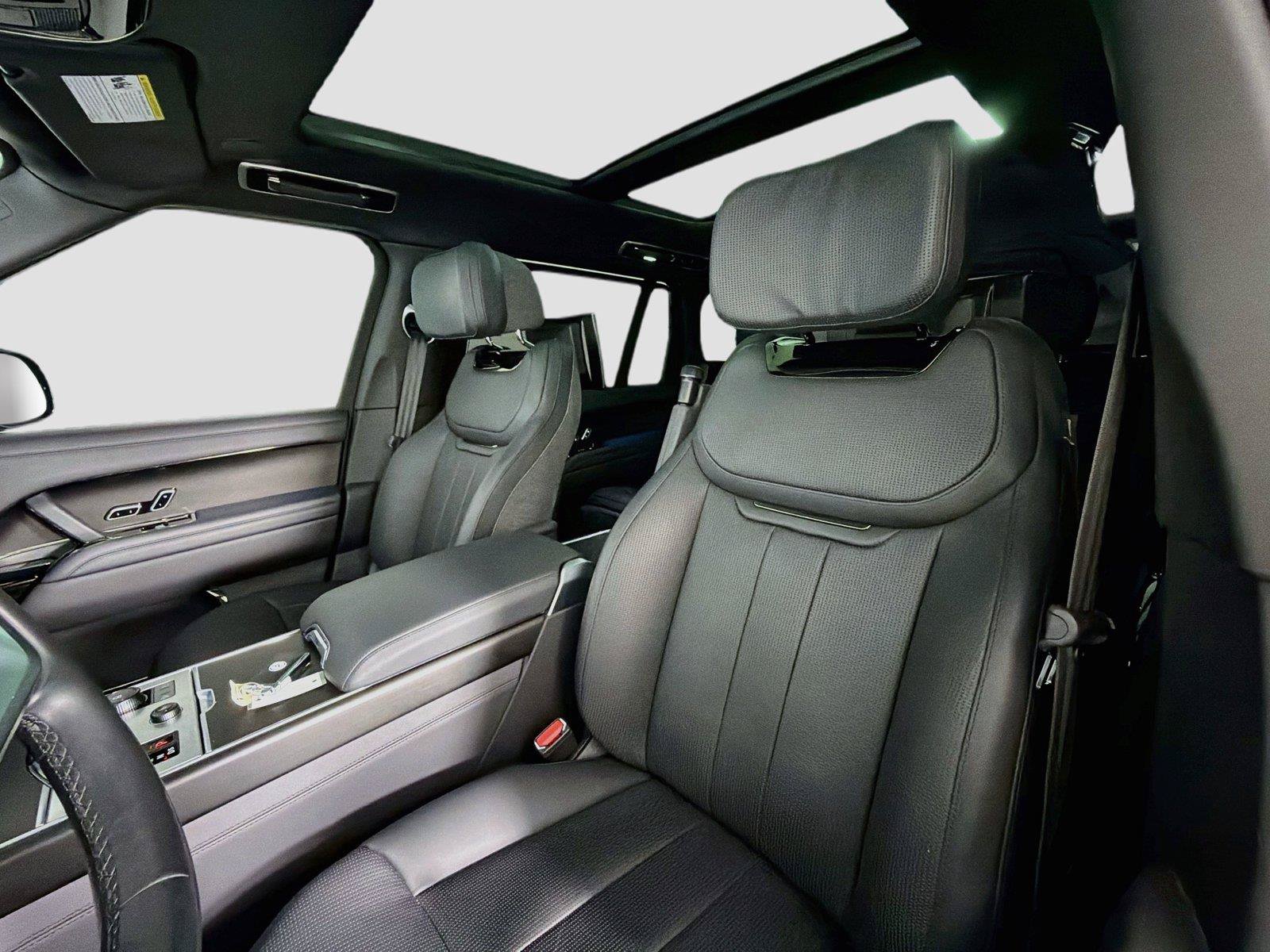 Certified 2023 Land Rover Range Rover SV AWD/4WD image 21