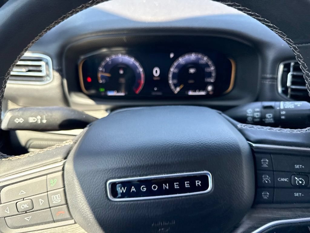 Used 2024 Jeep Wagoneer Series II w/ Flexible Seating Group RWD image 6