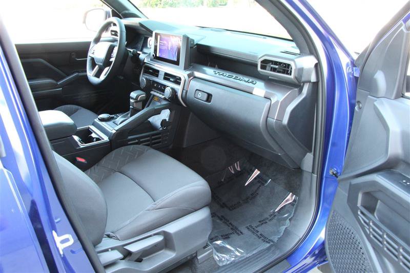 Used 2025 Toyota Tacoma SR5 AWD/4WD image 11