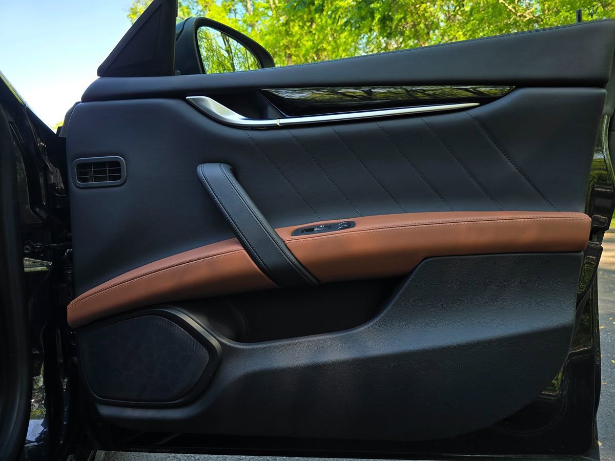 Used 2022 Maserati Ghibli GT image 23