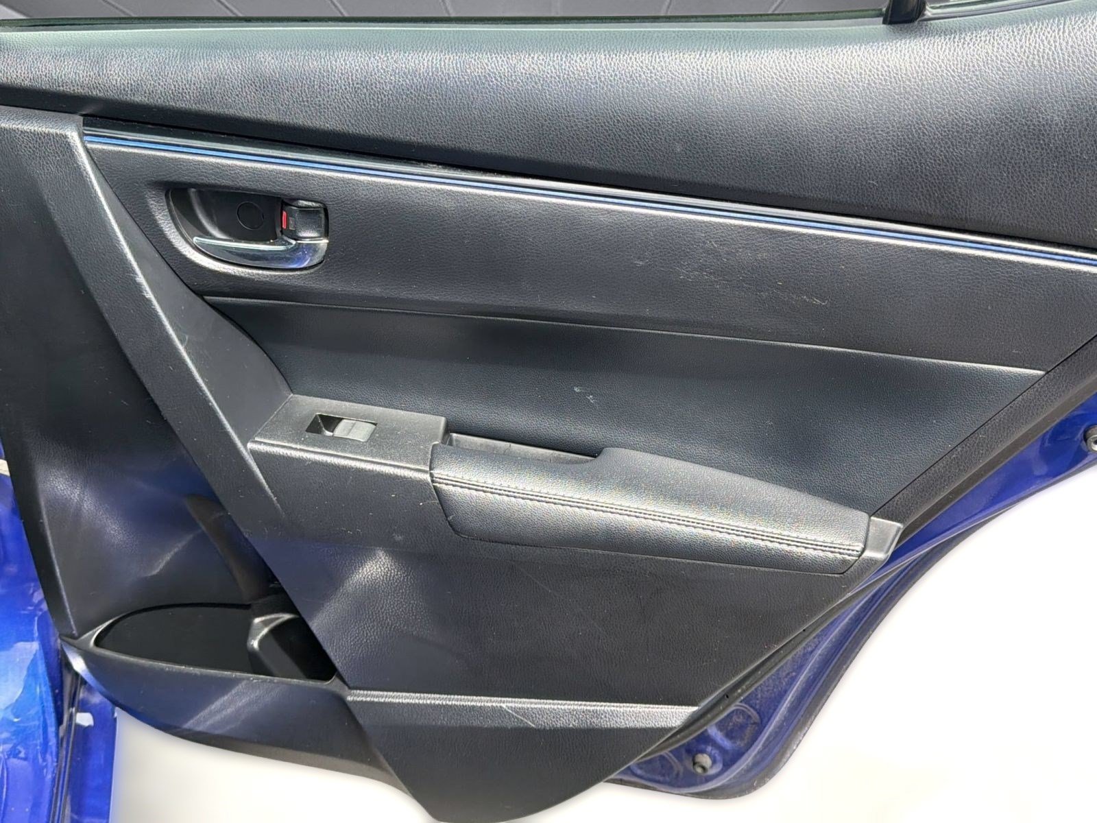 Used 2018 Toyota Corolla SE FWD image 31