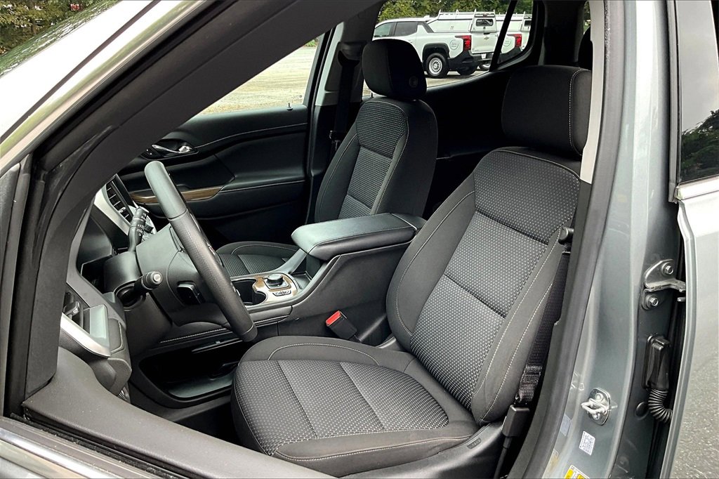 Certified 2023 GMC Acadia SLE w/ Driver Convenience Package image 19