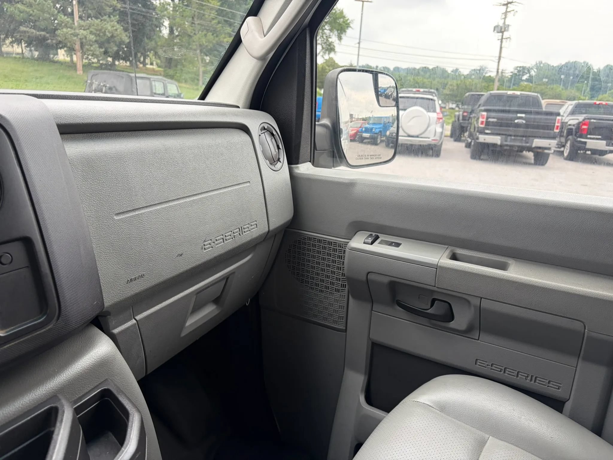 Used 2011 Ford E-250 and Econoline 250 w/ PWR Group RWD image 36