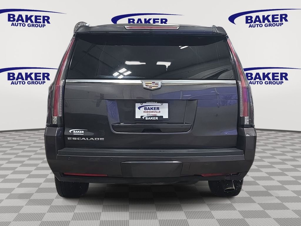 Used 2016 Cadillac Escalade Luxury image 6