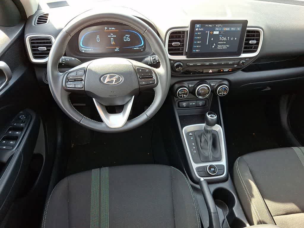 Certified 2025 Hyundai Venue SEL FWD image 10