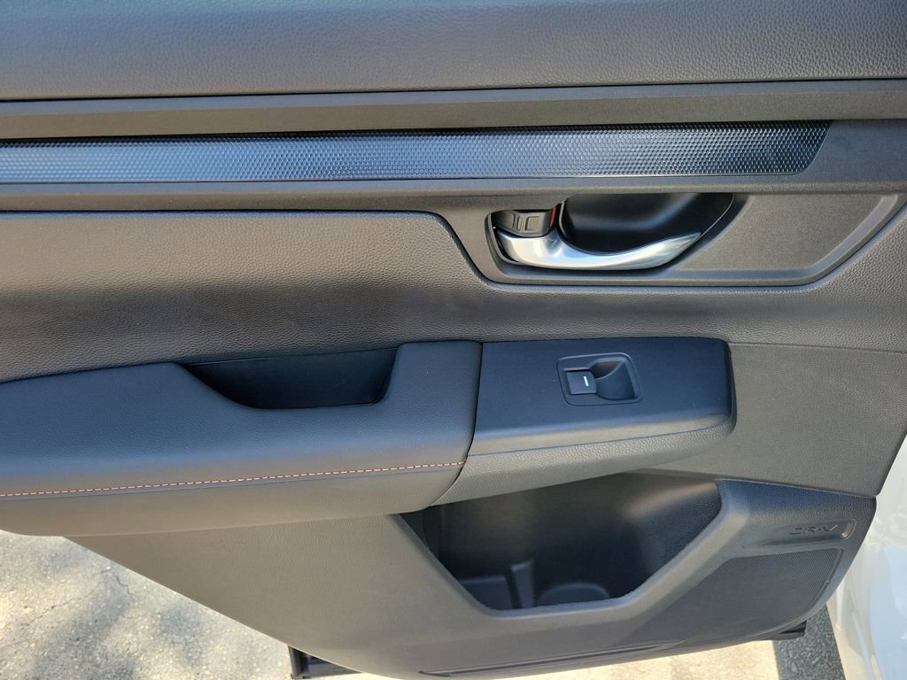 Used 2025 Honda CR-V Sport image 13