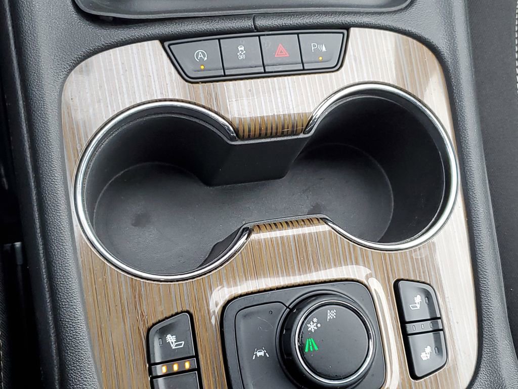 Certified 2021 GMC Acadia SLE w/ Driver Convenience Package image 24