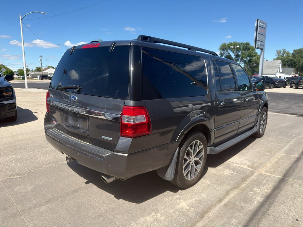 Used 2015 Ford Expedition EL XLT w/ Equipment Group 202A AWD/4WD image 3