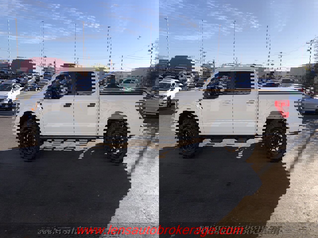 Used 2023 Ford F150 XLT w/ Trailer Tow Package image 5