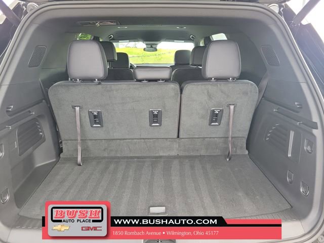 Used 2026 Chevrolet Traverse LT AWD/4WD image 9