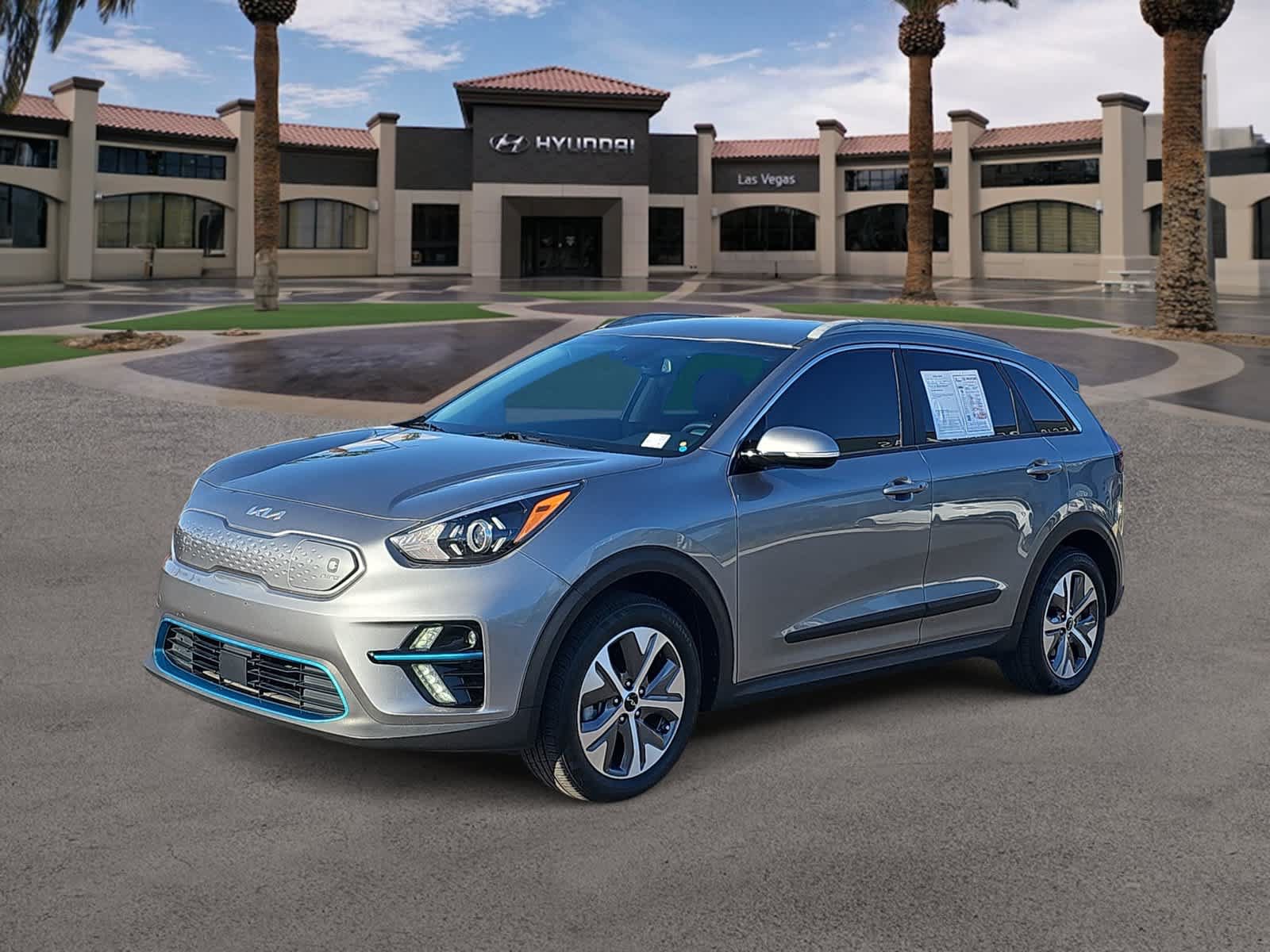 Used 2022 Kia Niro EX FWD image 4