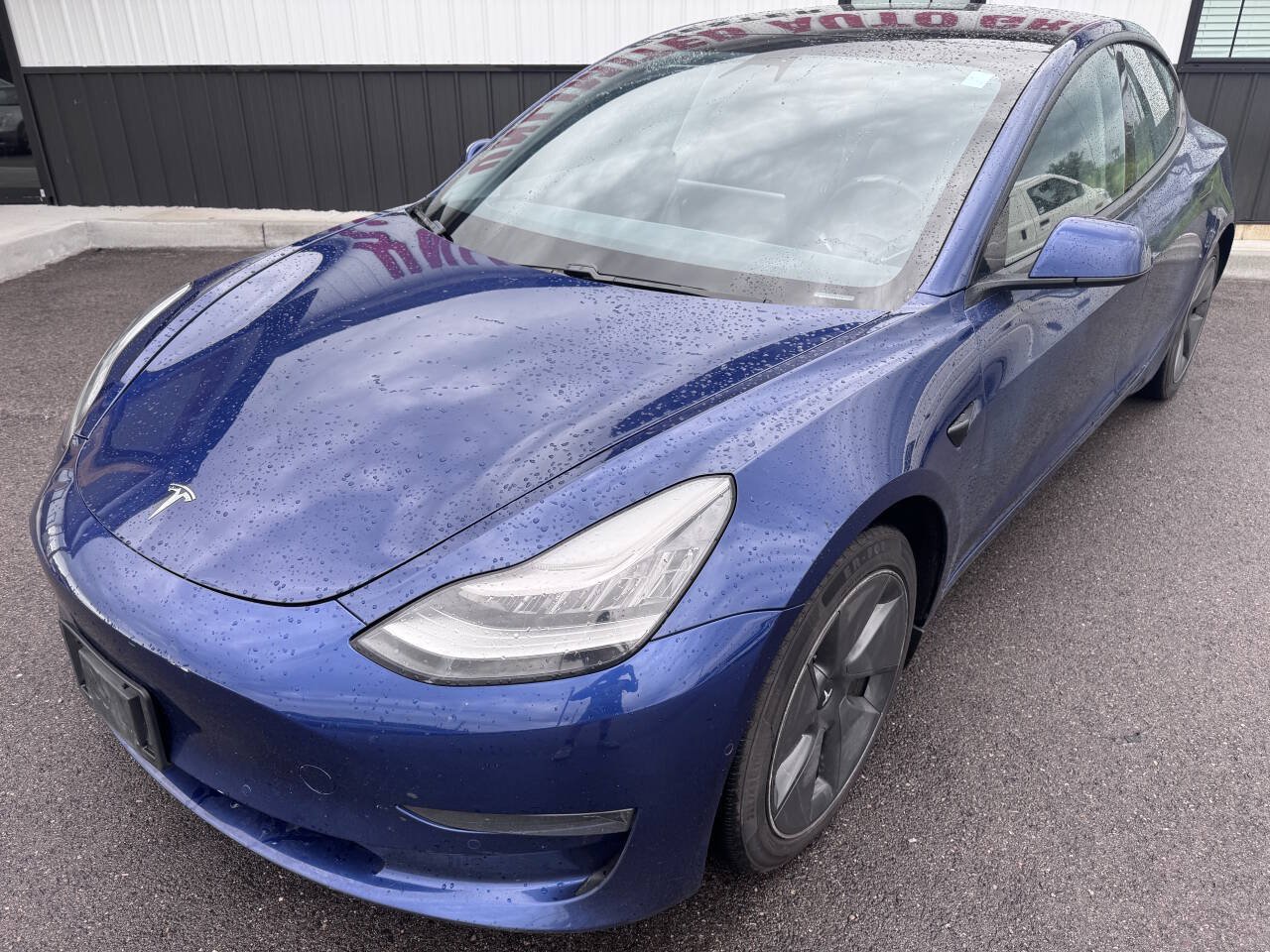Used 2021 Tesla Model 3 Standard Range Plus RWD image 3
