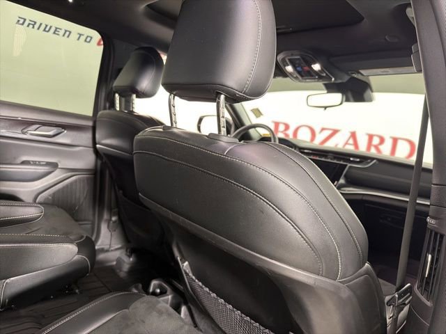 Used 2023 Jeep Grand Cherokee L Laredo AWD/4WD image 19
