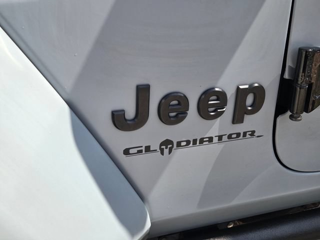 Used 2021 Jeep Gladiator Sport AWD/4WD image 4