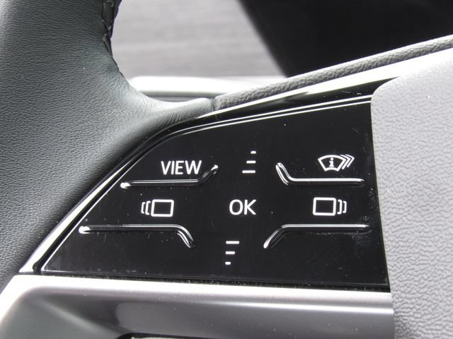 Used 2025 Audi Q6 e-tron Prestige AWD/4WD image 27