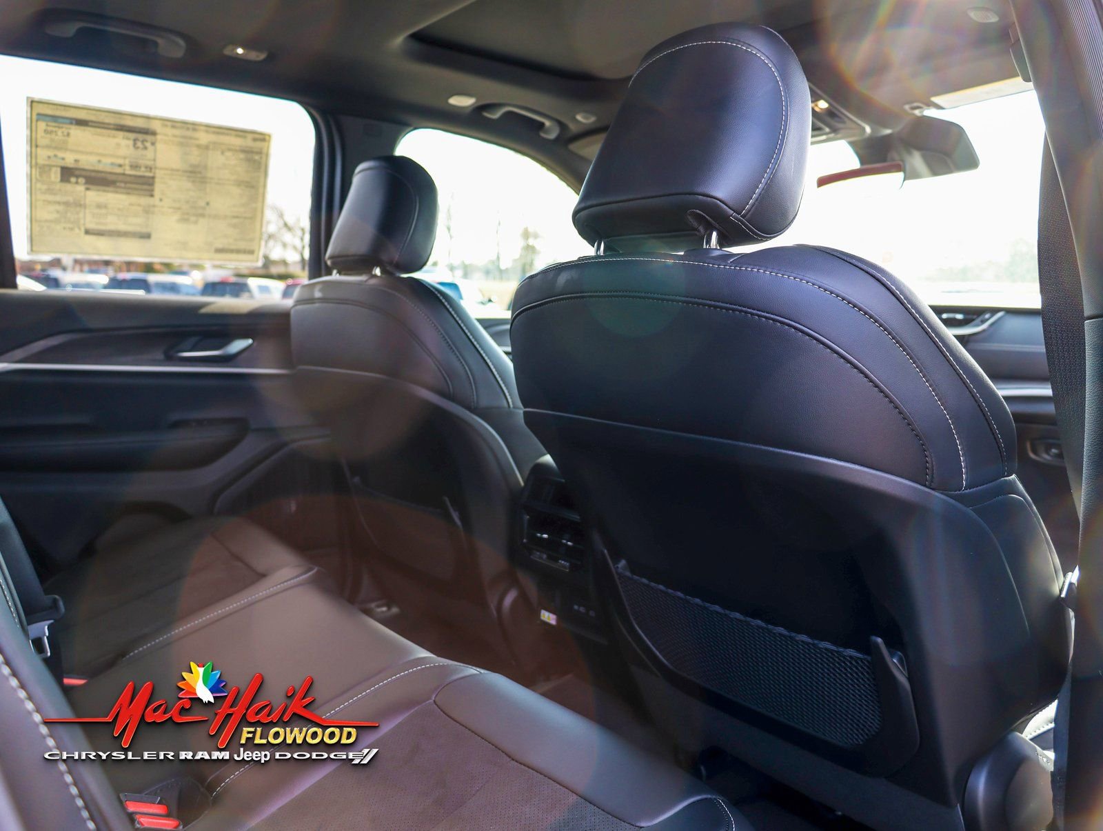 New 2026 Jeep Grand Cherokee Altitude image 8