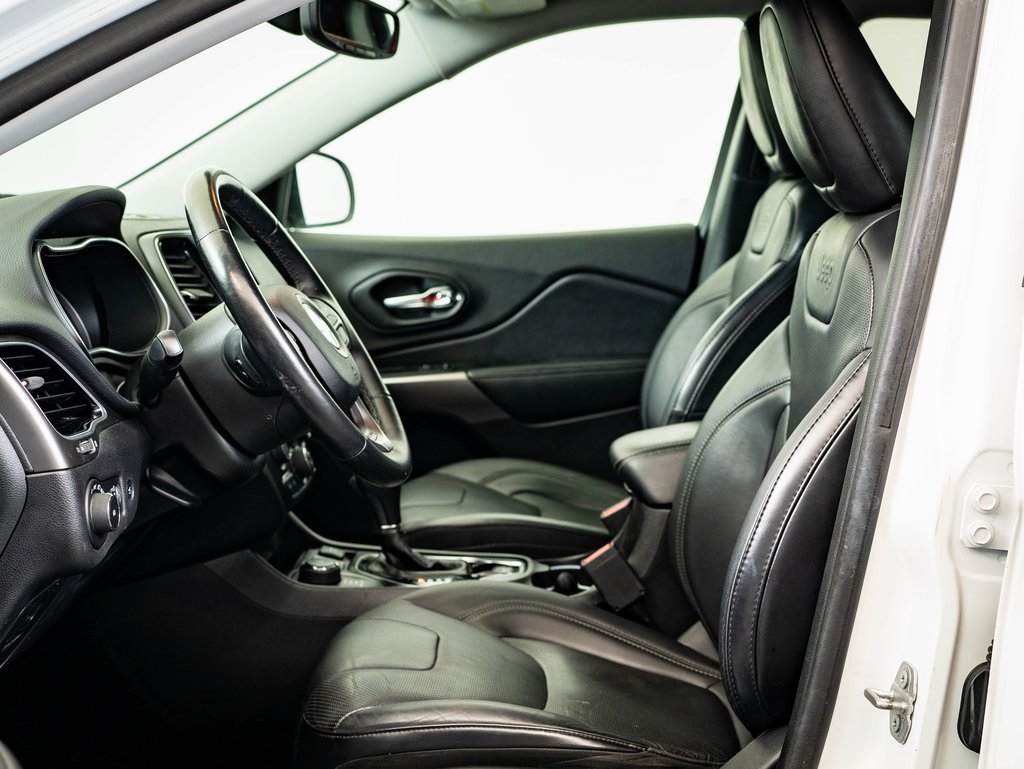 Used 2019 Jeep Cherokee Limited image 20