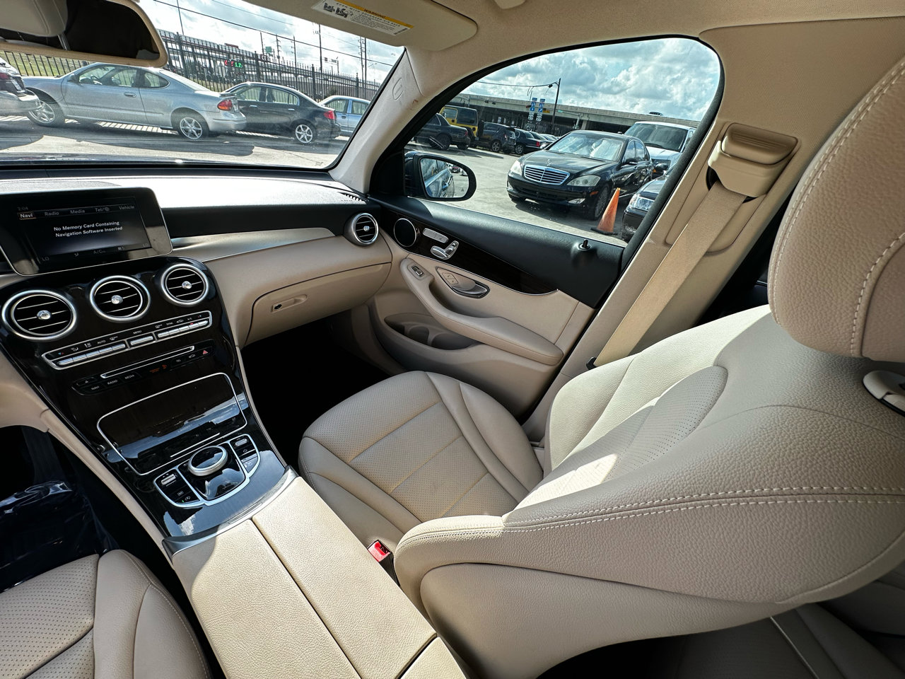 Used 2019 Mercedes-Benz GLC 300 image 36