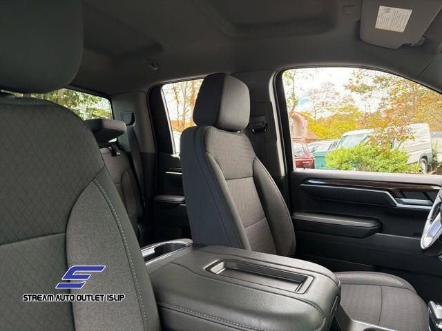 Used 2022 GMC Sierra 1500 Elevation w/ Preferred Package image 13