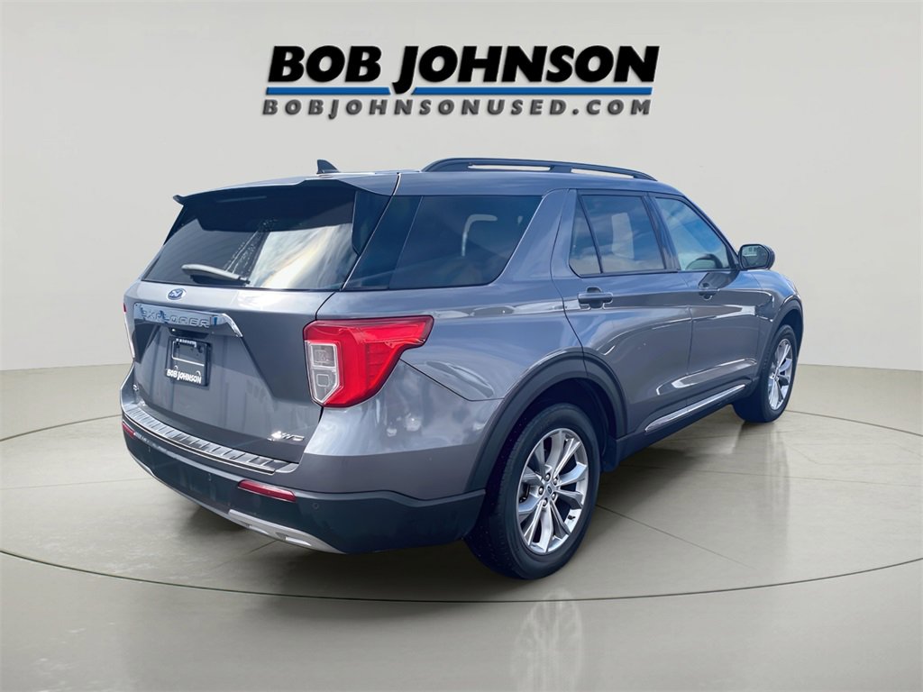 Used 2022 Ford Explorer XLT image 6