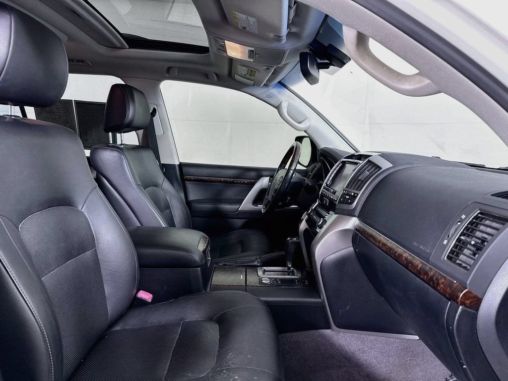 Used 2013 Toyota Land Cruiser AWD/4WD image 37
