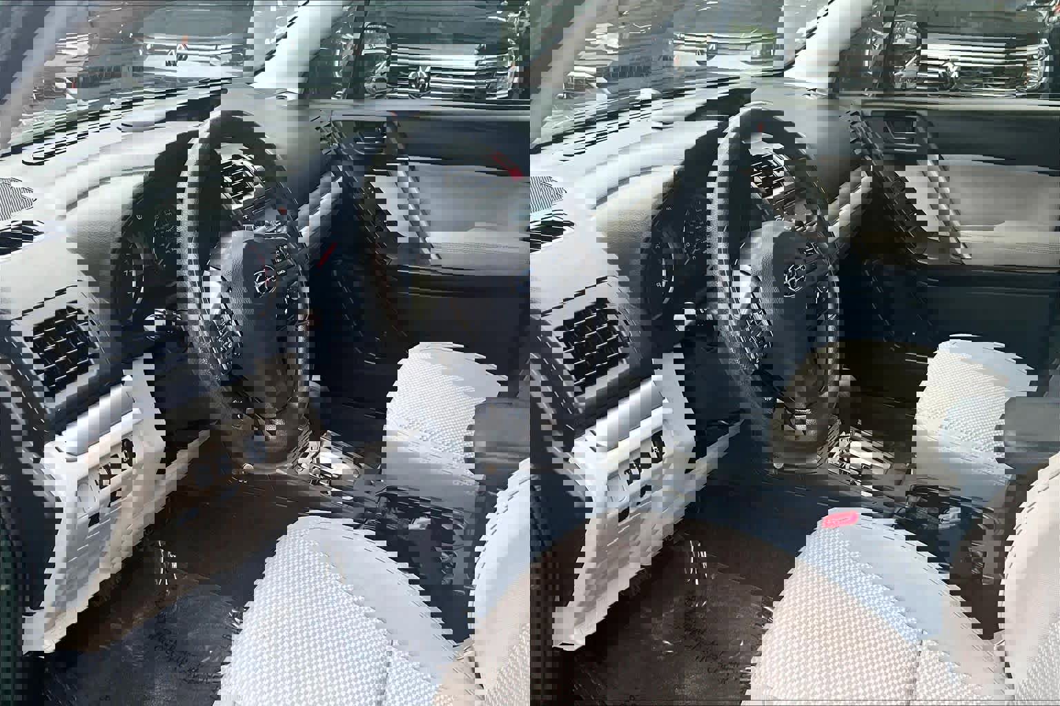 Used 2015 Subaru Forester 2.5i w/ Alloy Wheel Package image 18