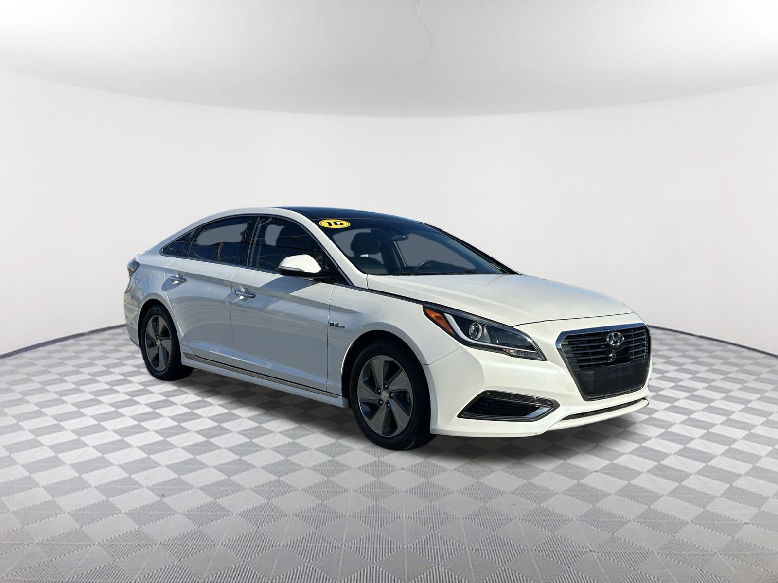 Used 2016 Hyundai Sonata Limited w/ Option Group 02 image 4