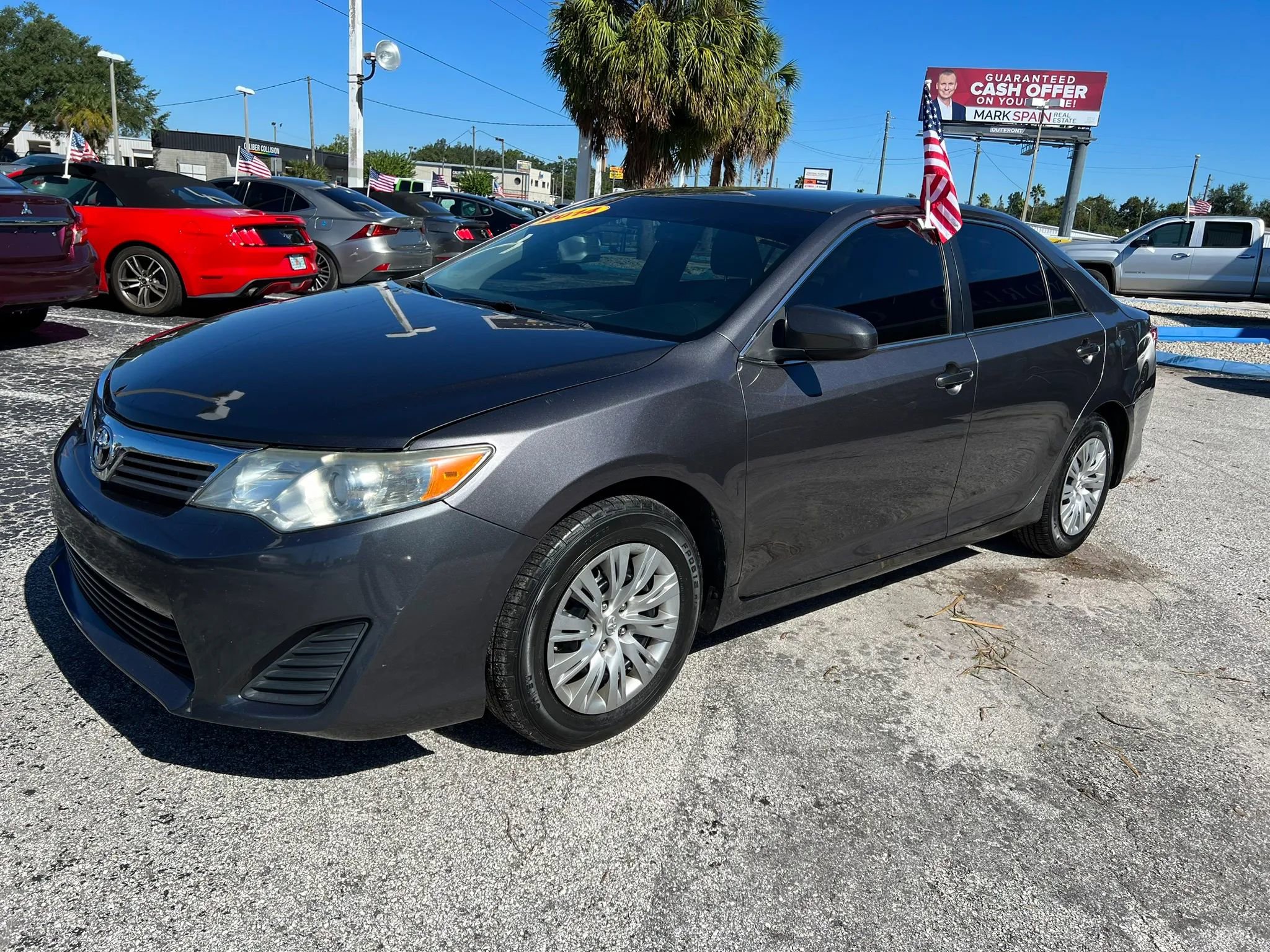 Used 2014 Toyota Camry L FWD image 2