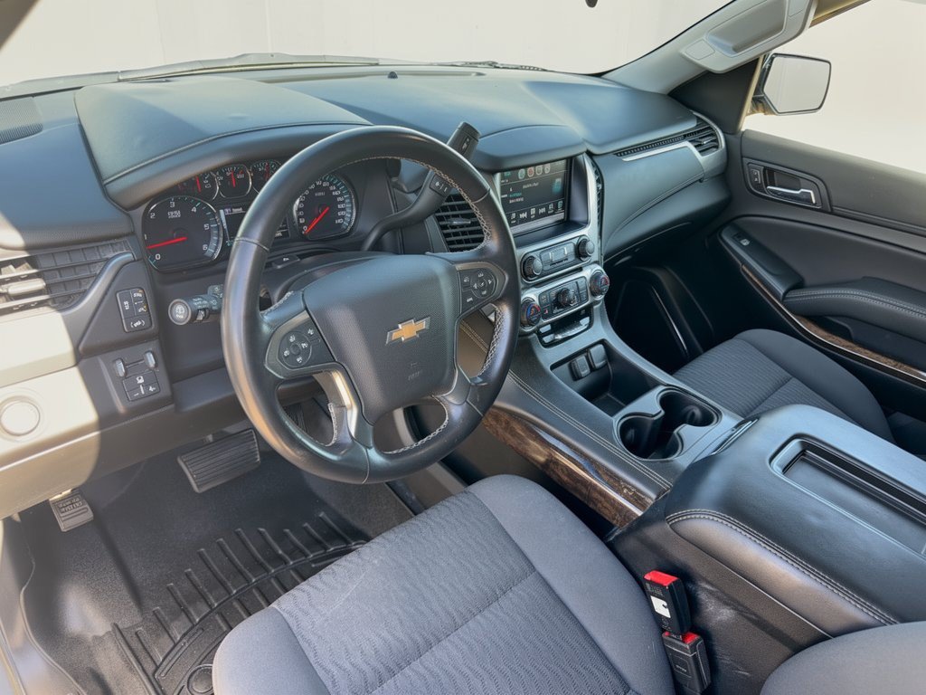 Used 2020 Chevrolet Suburban LS w/ Enhanced Driver Alert Package RWD image 4