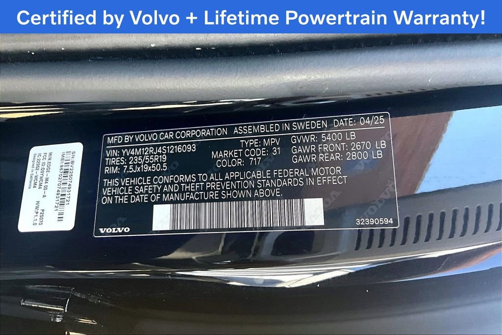 Certified 2025 Volvo XC60 B5 Core image 45