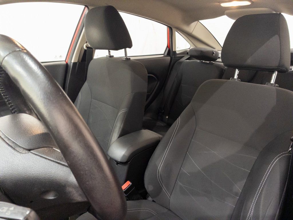 Used 2015 Ford Fiesta SE image 10