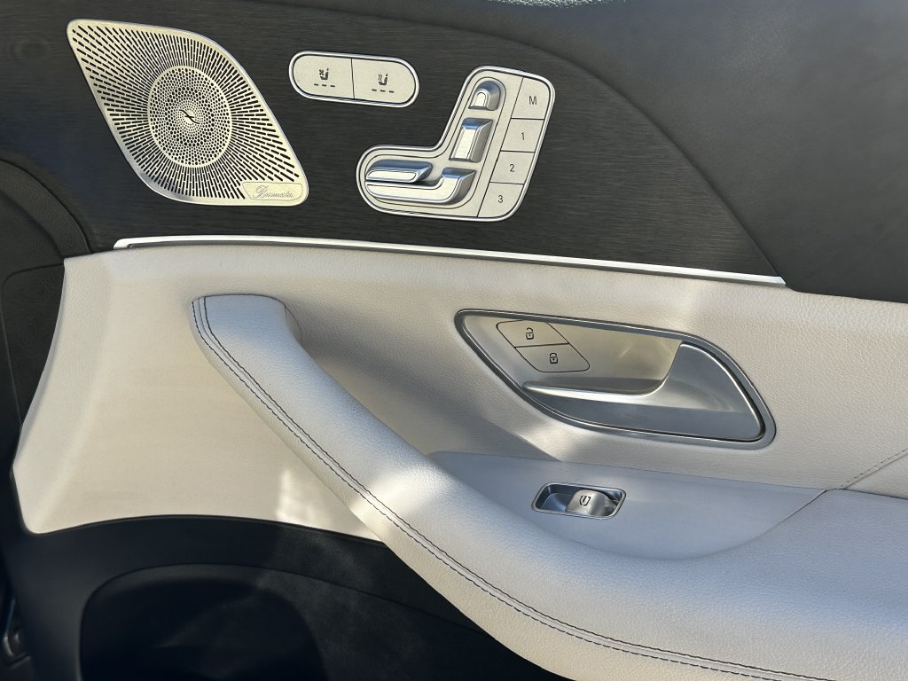 Certified 2025 Mercedes-Benz GLS 450 4MATIC image 17