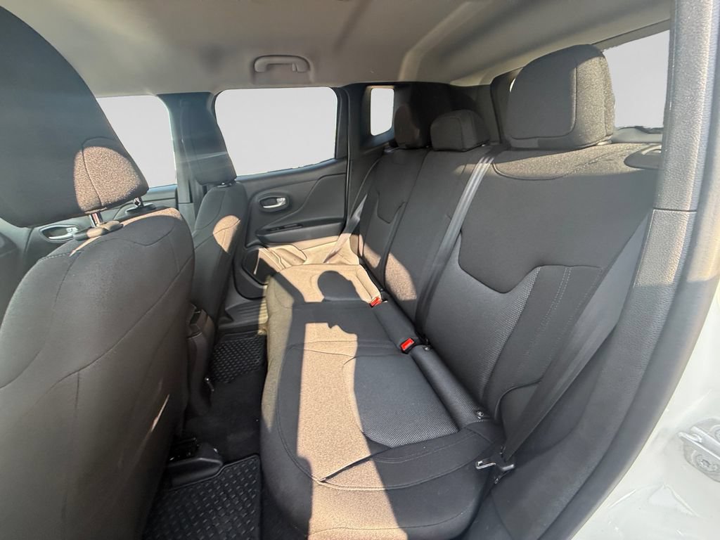 Used 2023 Jeep Renegade Latitude AWD/4WD image 35