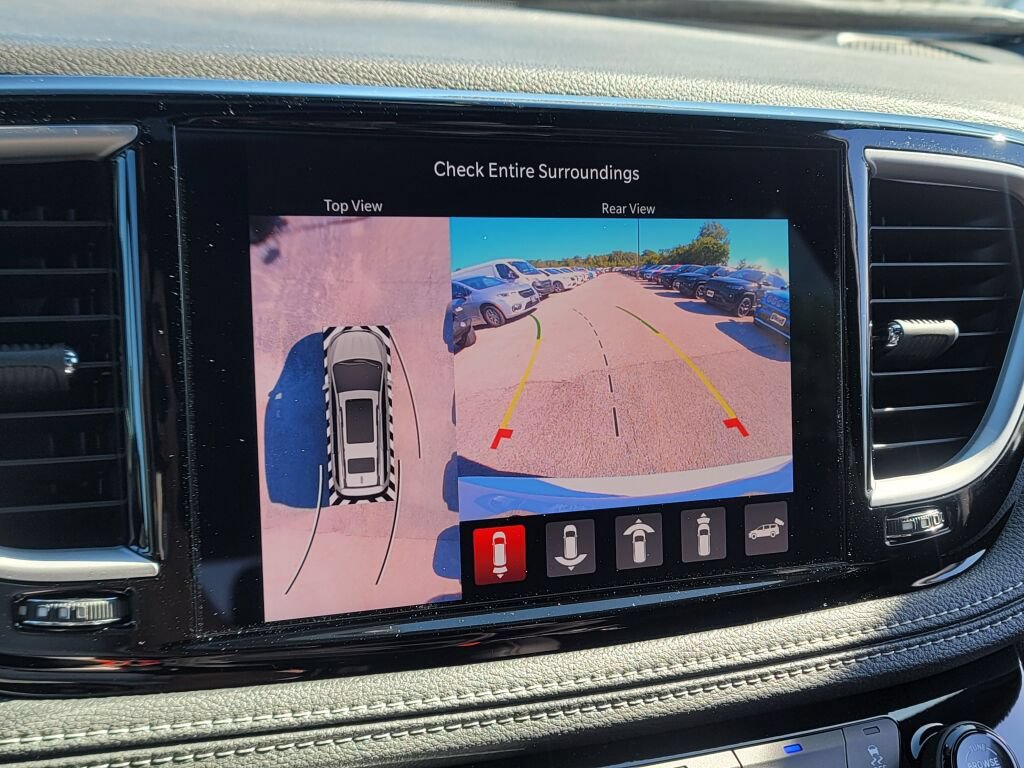 New 2027 Chrysler Pacifica Select w/ Family Tech Group AWD/4WD image 38