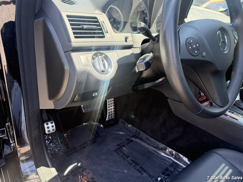 Used 2011 Mercedes-Benz C 300 Sedan image 8