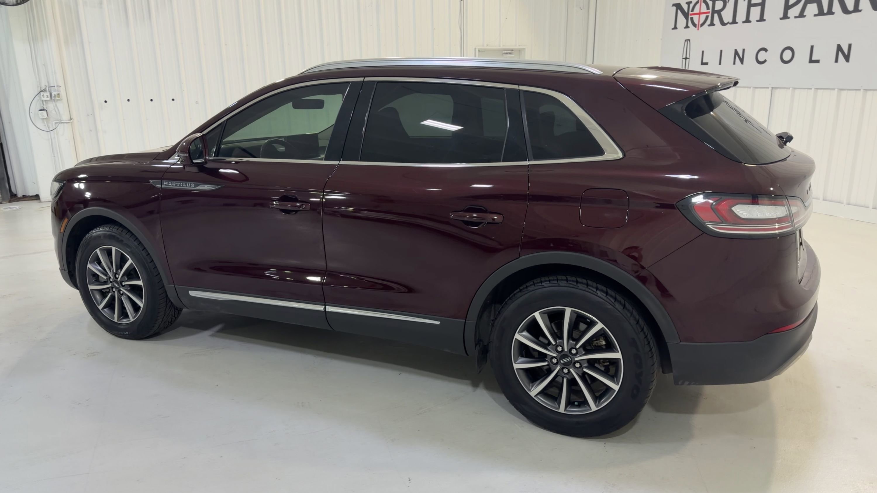 Used 2022 Lincoln Nautilus FWD image 7