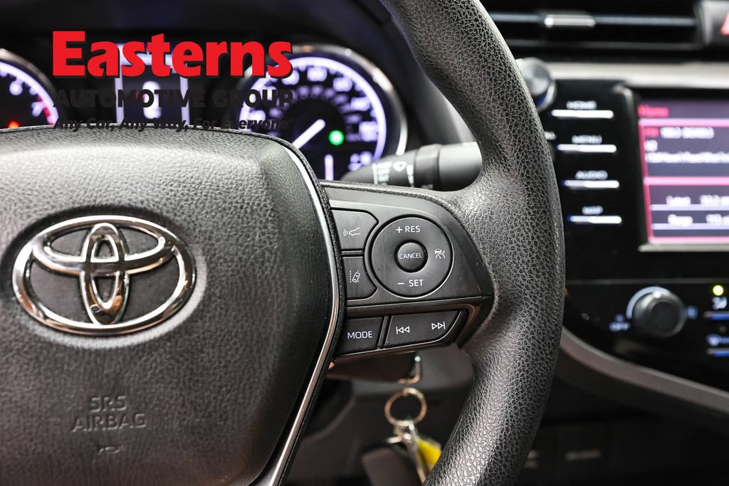 Used 2019 Toyota Camry LE FWD image 15