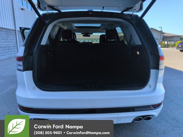 Used 2025 Lincoln Aviator Reserve w/ Equipment Group 201A AWD/4WD image 30