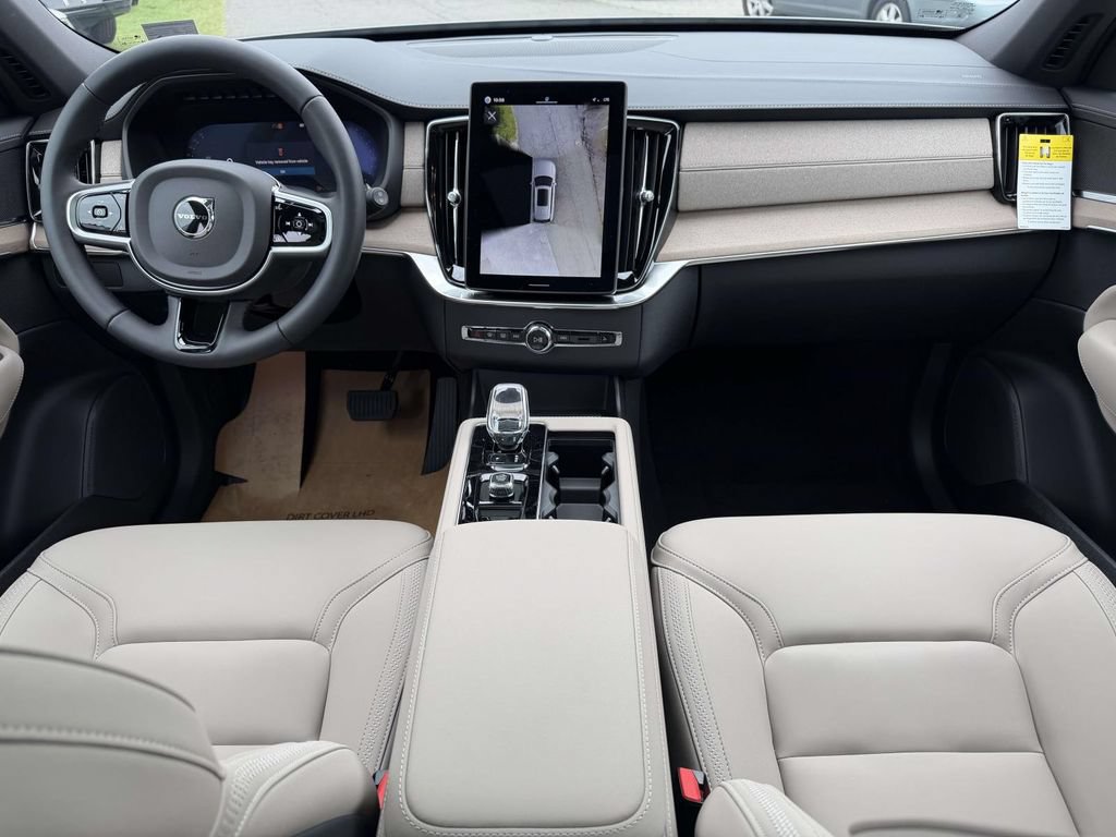 New 2026 Volvo XC90 B5 Plus w/ Protection Package Premier AWD/4WD image 2