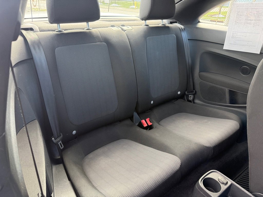 Used 2012 Volkswagen Beetle 2.5 image 11