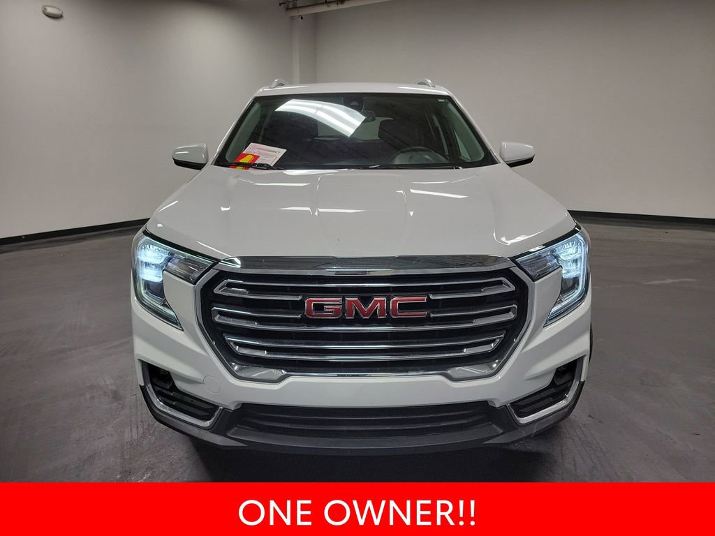 Used 2023 GMC Terrain SLT image 3