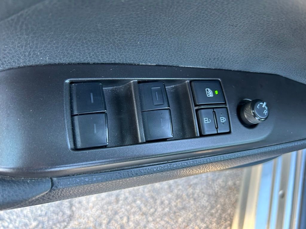 Used 2024 Toyota Camry SE image 17