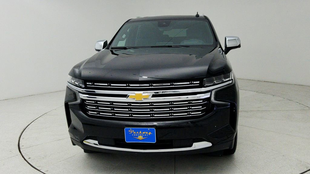 Used 2023 Chevrolet Tahoe Premier w/ Premium Package 2 RWD image 2