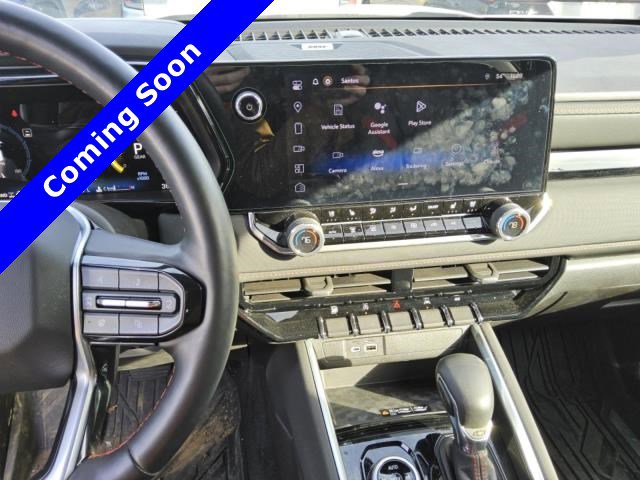 Used 2024 Chevrolet Colorado LT w/ LT Convenience Package RWD image 4