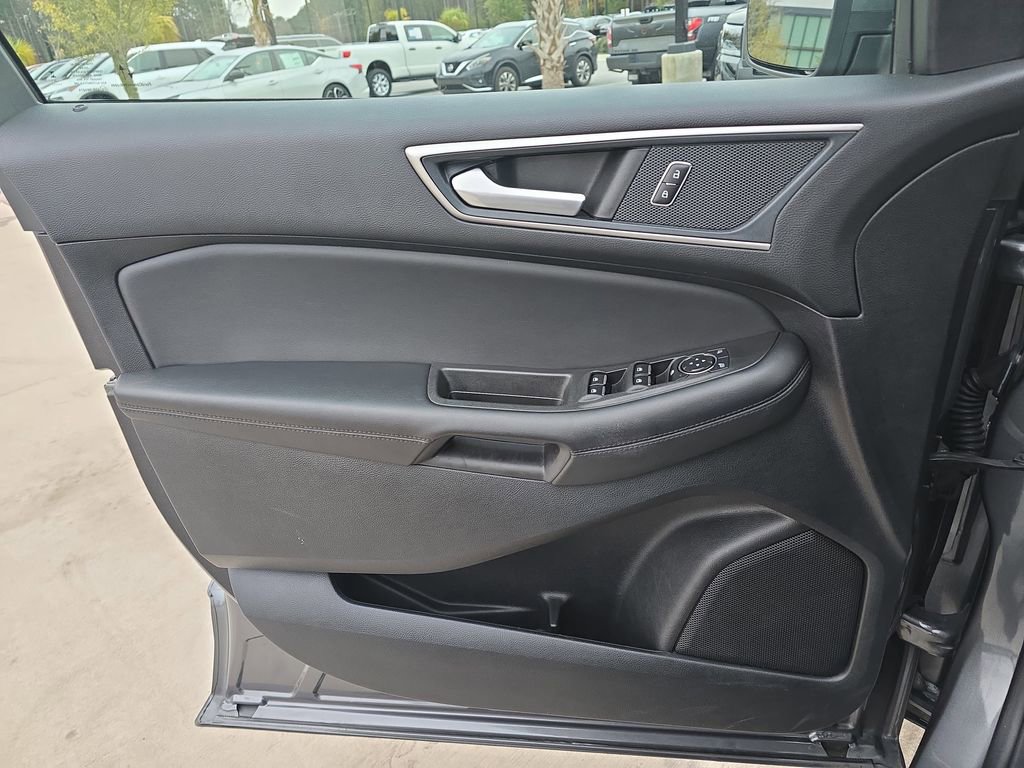Used 2024 Ford Edge SEL image 31