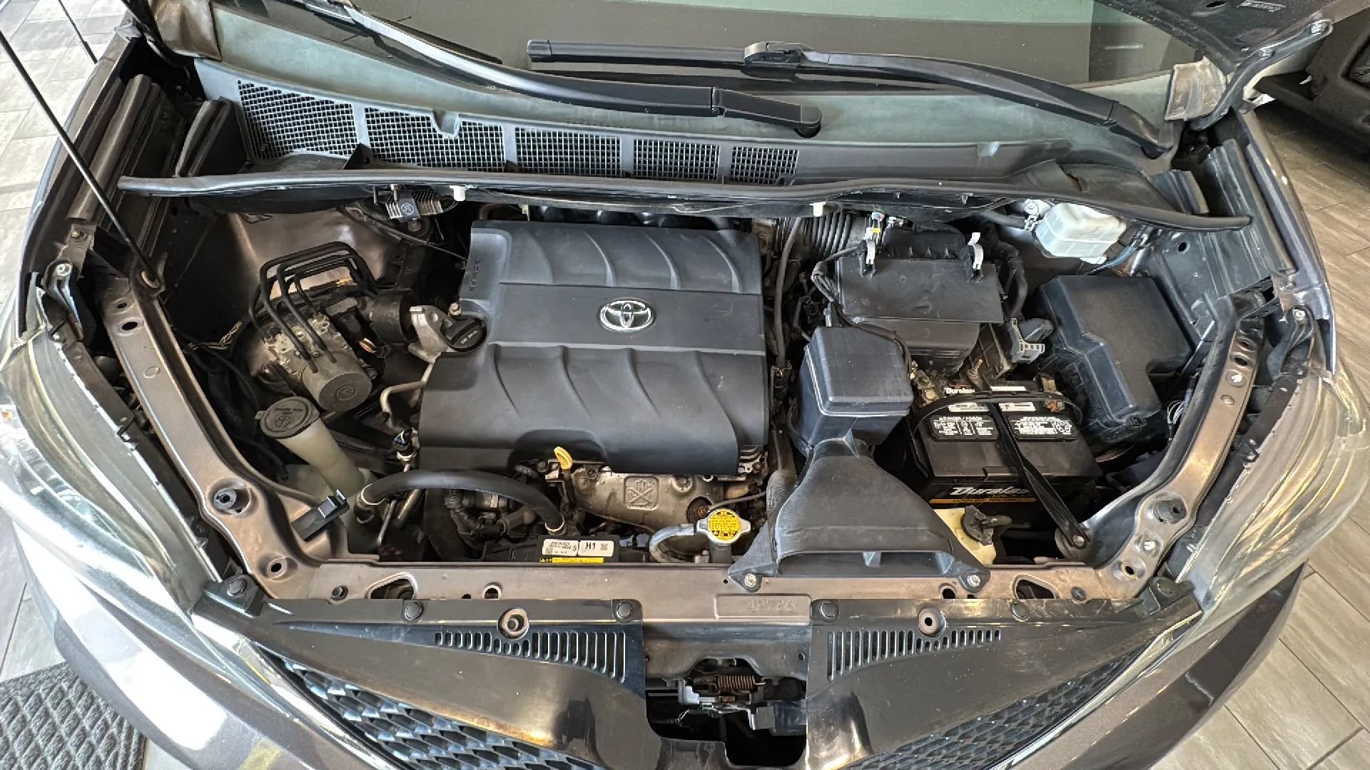Used 2014 Toyota Sienna SE FWD image 44