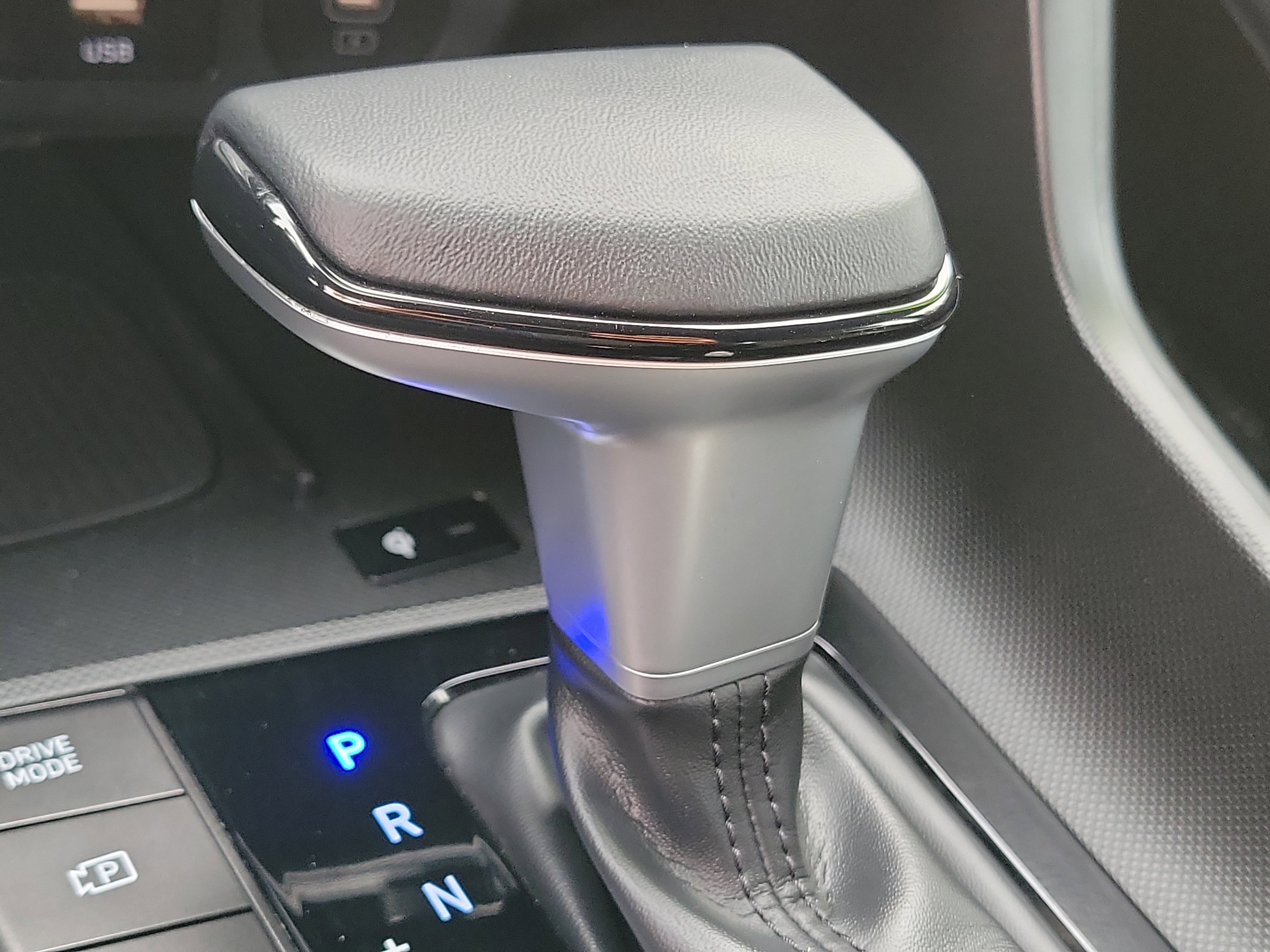 Certified 2025 Hyundai Elantra Sport FWD image 16
