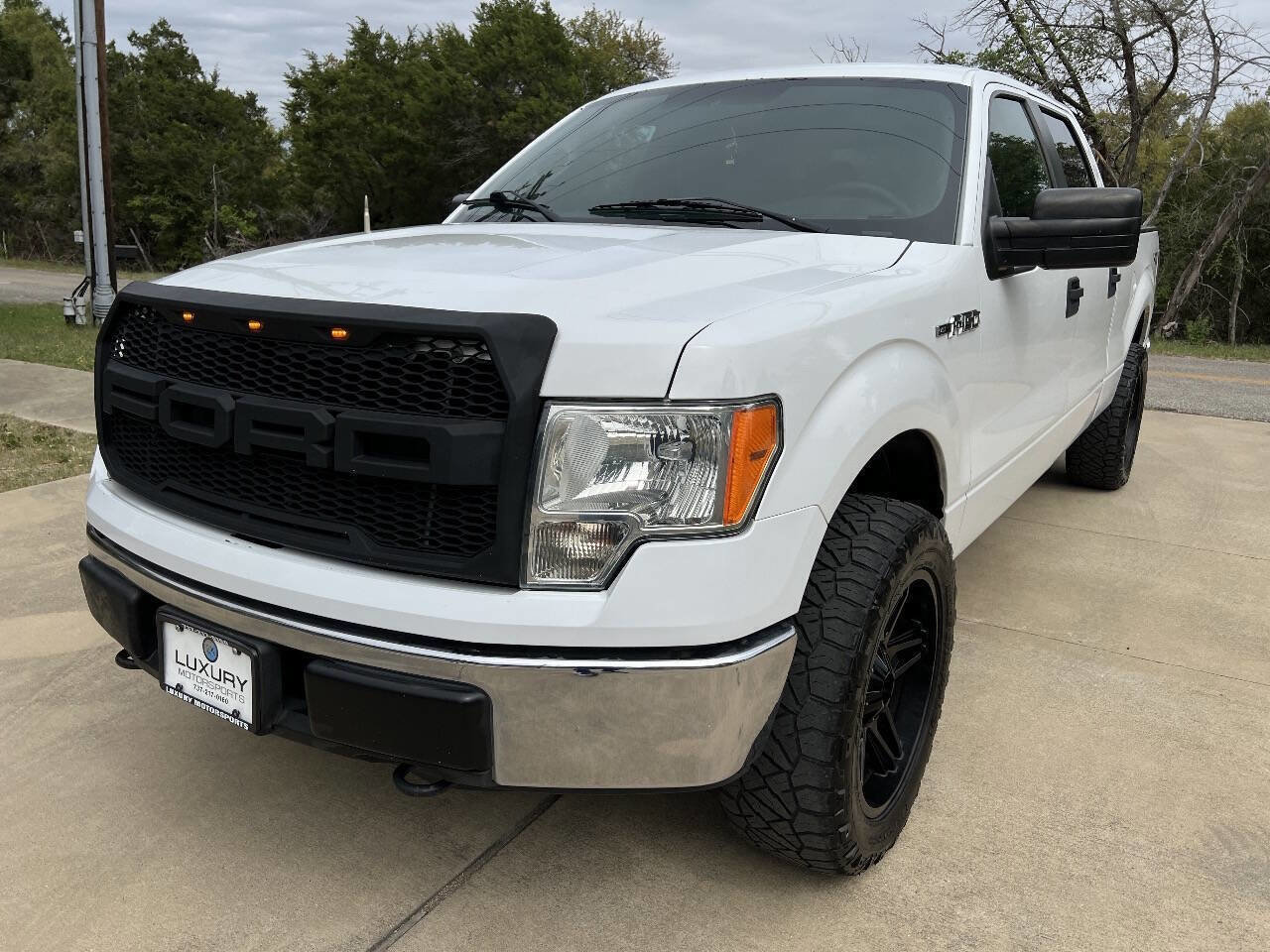 Used 2013 Ford F150 XLT w/ Trailer Tow Pkg image 4