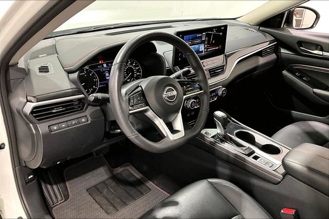 Used 2023 Nissan Altima 2.5 SR image 17